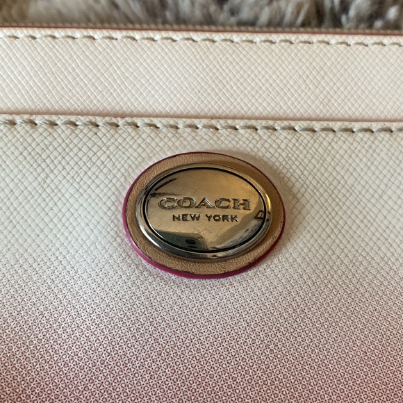 Ombré Coach wristlet - Picture 3 of 7